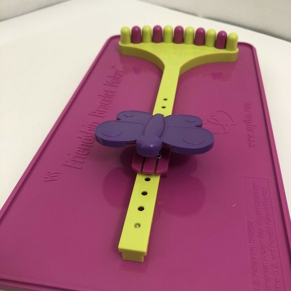 My Friendship Bracelet Maker -Travel Ready - Picture 8 of 12